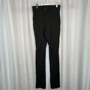 Lululemon green yoga pants